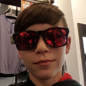 Meet your Posher, Evan